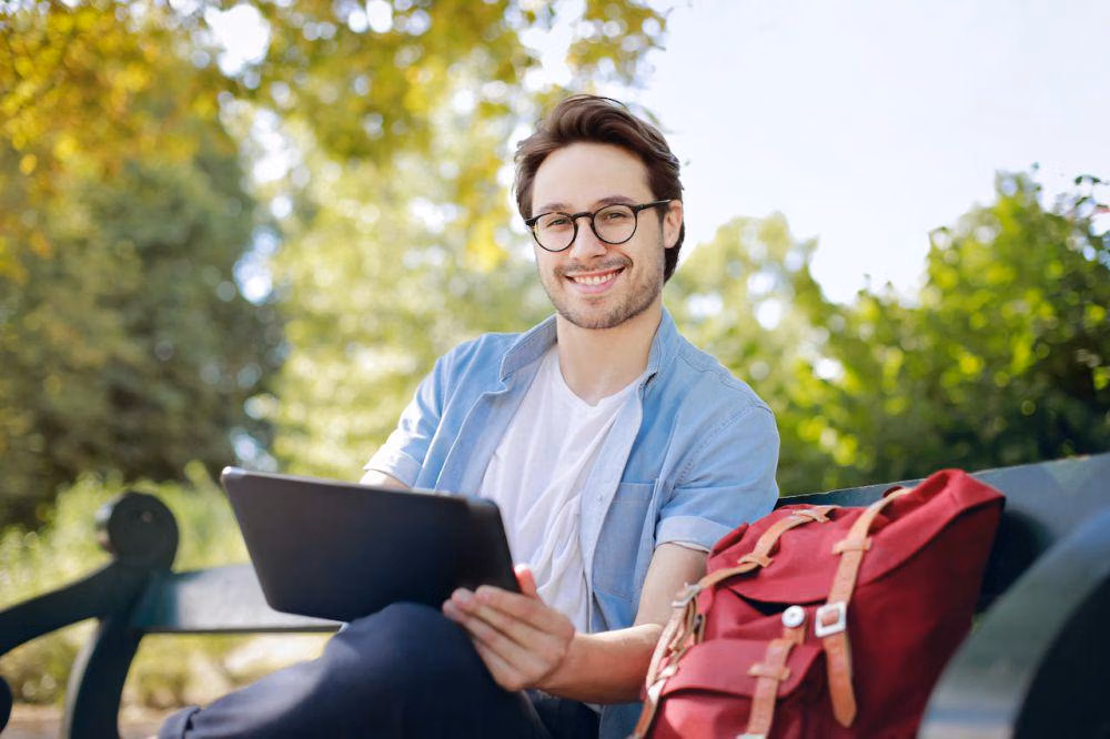 Apa Itu Lajang: Arti, Pandangan Sosial, dan Makna Modern Menjadi Lajang
